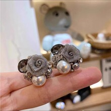 S925银针浪漫玫瑰花珍珠耳钉轻奢小众设计高级感耳环优雅耳饰批发