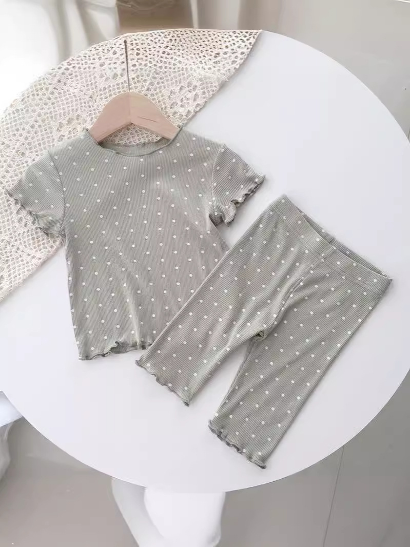 Pijamas infantiles de verano delgado conjunto de puntos de aire extranjero niñas de verano dos piezas de ropa para el hogar ropa de aire acondicionado para niños mujeres