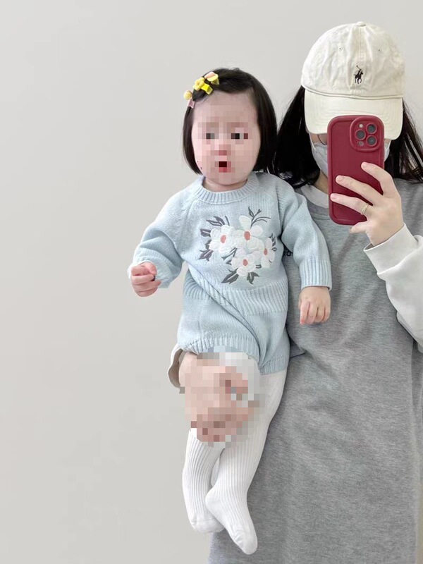 歳の赤ちゃんの春の服は子供のお尻の服を着ます。|undefined