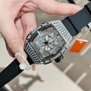 �����ݝM荕r���\�DŮ����Ͱ���U�Օr�г�����P���z�펧Ůʿ�ֱ�