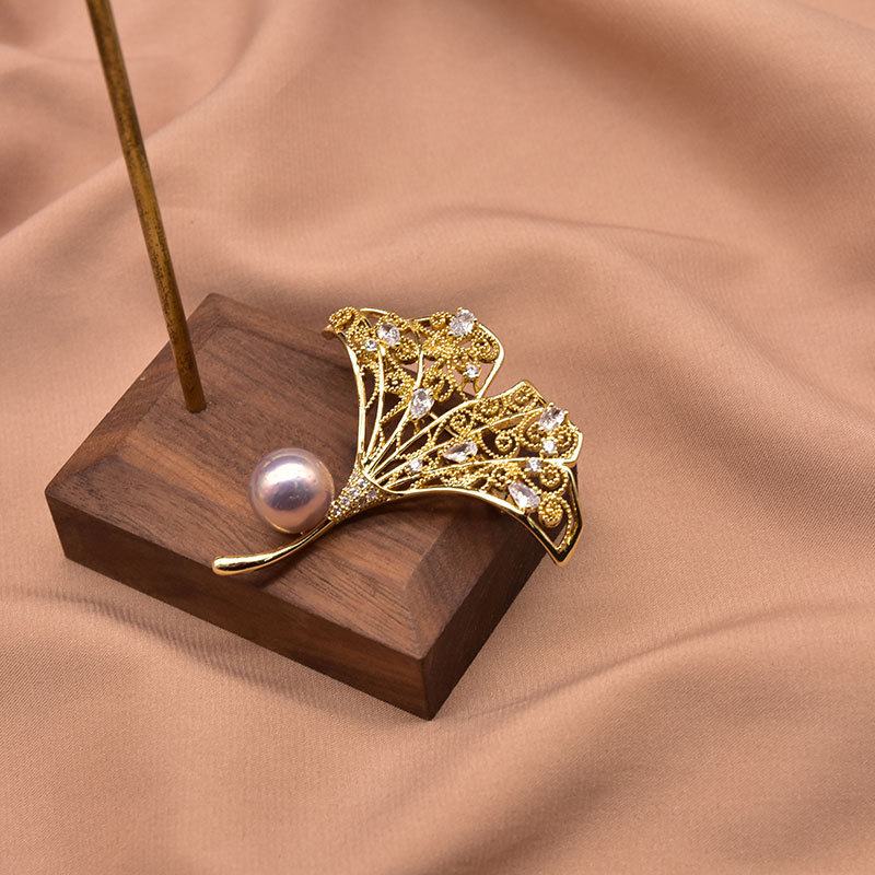 Perla flor broche de alto grado sentido Corea del Sur vintage oro copo de nieve de agua dulce ramillete temperamento de alta calidad al por mayor natural