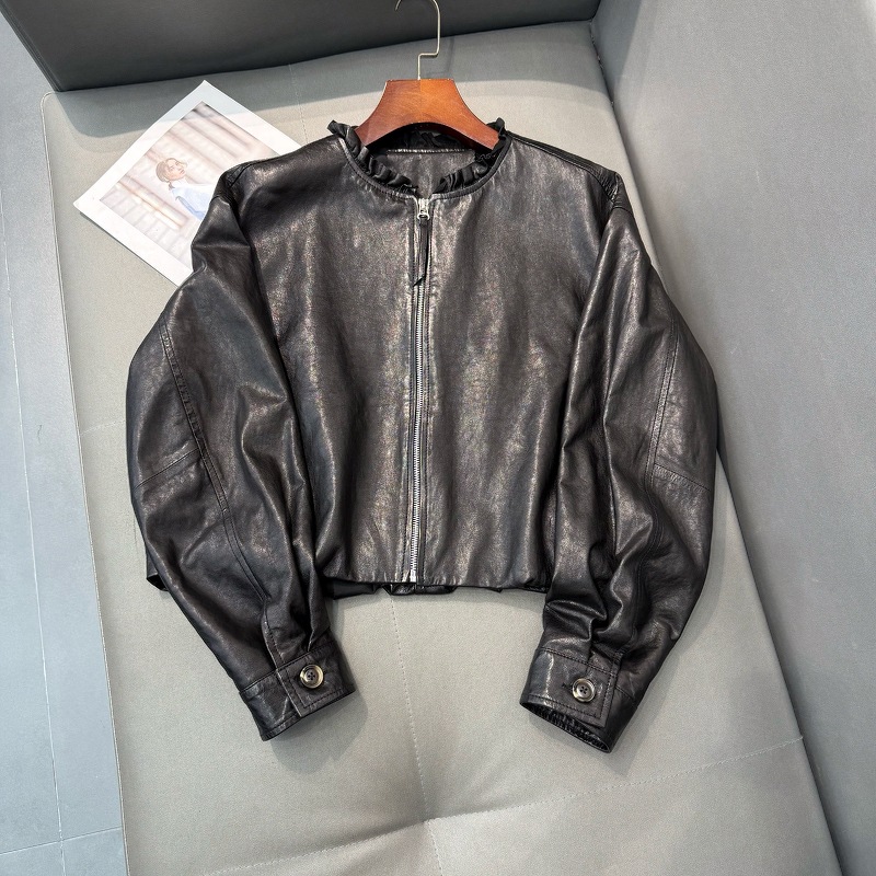 2025 New Sheepskin Jacket Women's Short Round Neck Top Fashionable and Versatile