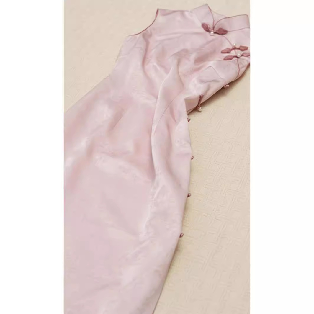 Váy sườn xám cách tân hoa anh đào hồng jacquard khóa cài áo Hán phục mùa hè — Màu hồng