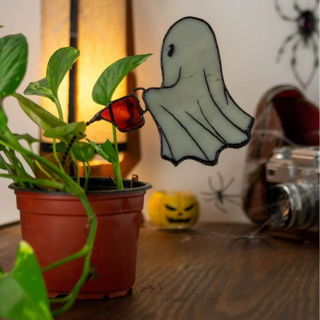 Handcrafted Ghost Watering Plant Art Stake鬼魂浇水植物艺术桩