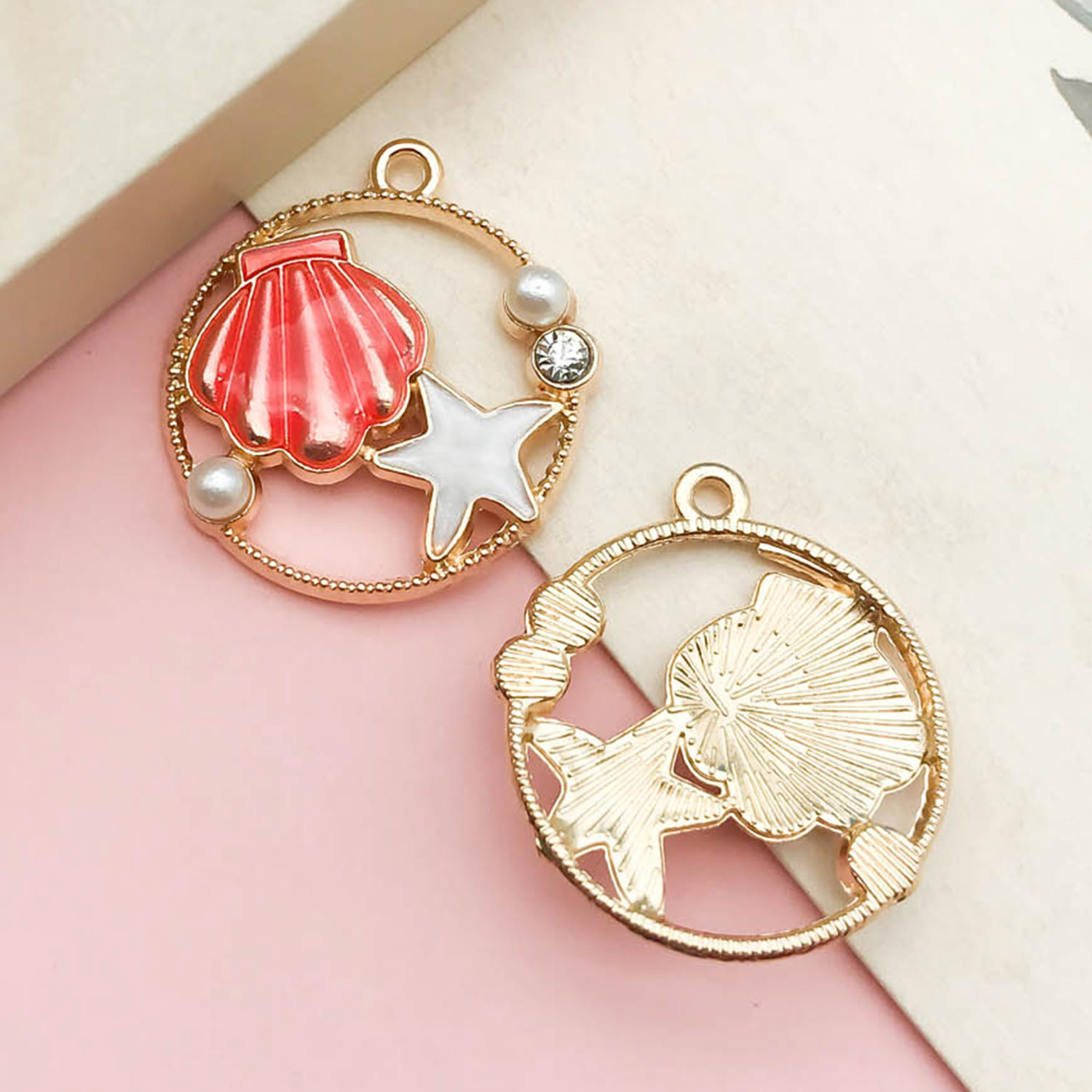 1 Rosa Conchas sirena flor conejo aleación gota colgante de aceite simple joyería material fábrica al por mayor