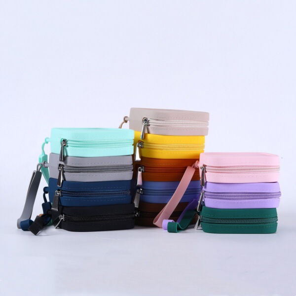 Handheld solid color cosmetic bag for traveling