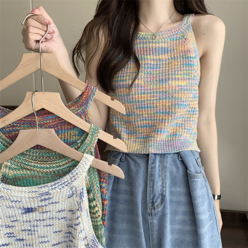 Designer-colored, off-the-beaten-path trendy, rainbow knit tank top for women, summer design, suitable for both layering and wearing alone, short-sleeve, sleeveless outerwear.
