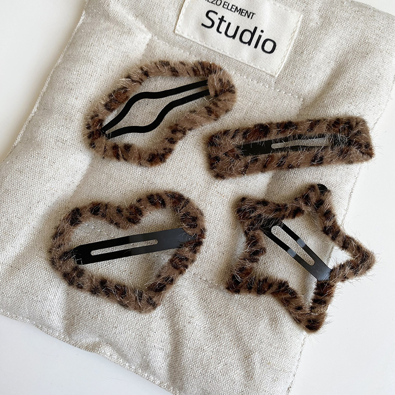 색상은 랜덤으로 발송됩니다