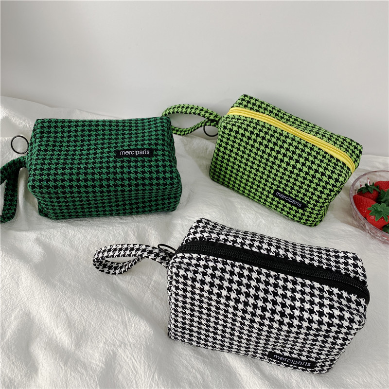 19171 Korean-style woolen checkered artistic pen case, ins Japanese-style storage and organization bag, canvas cosmetic bag, stationery bag undefined