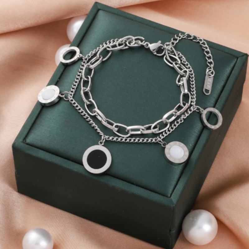 Ventas transfronterizas calientes nuevas pulseras de acero de titanio personalidad femenina de alto nivel diseño ligero de lujo moda temperamento versátil joyería de acero de titanio image 35