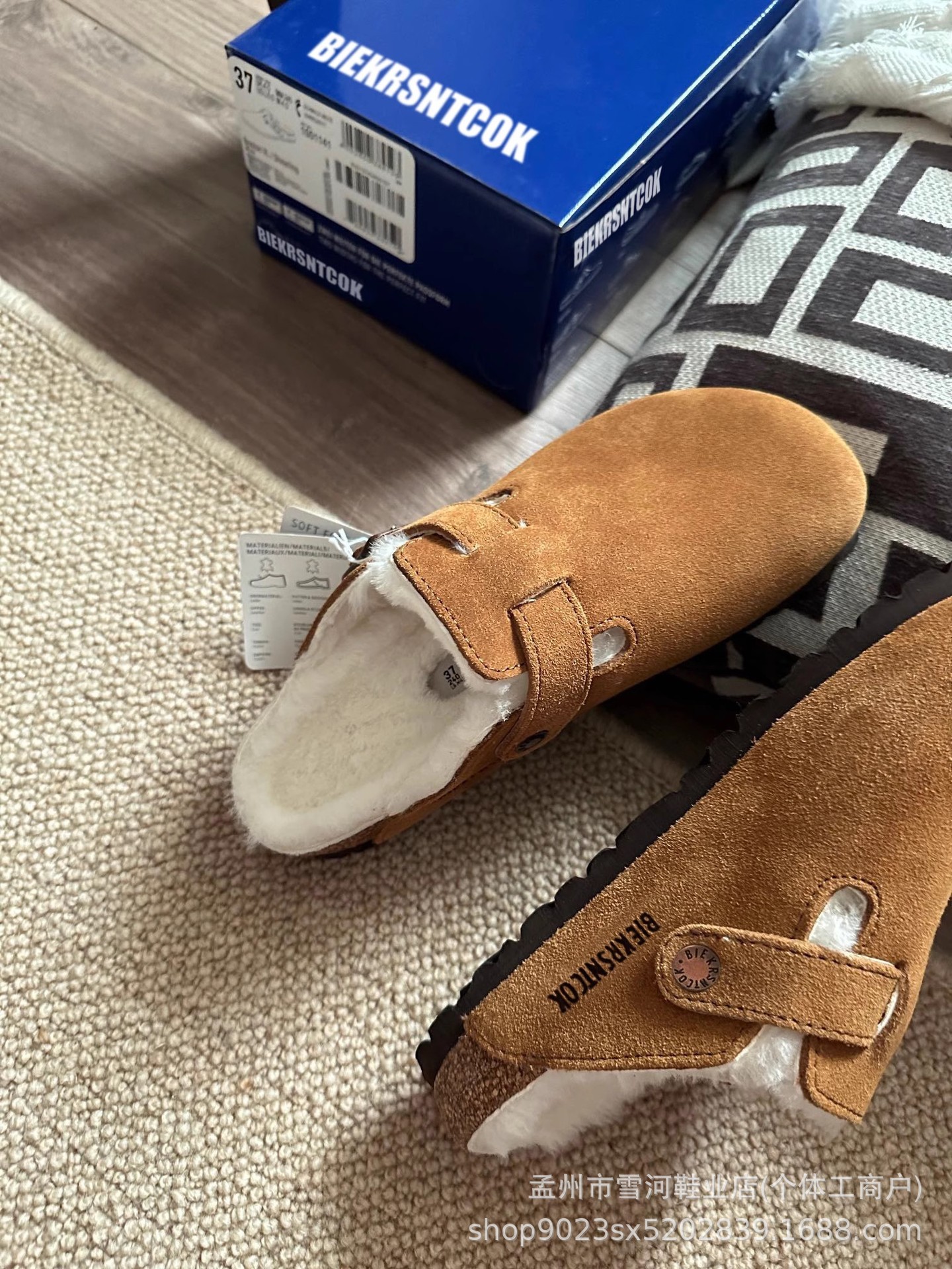 桑坡羊皮一体ビルケンシュトックシューズ レディース ハーフスリッパ 冬 2025年新作 コルク加厚ベルベットコットンシューズ ビルケンスリッパ