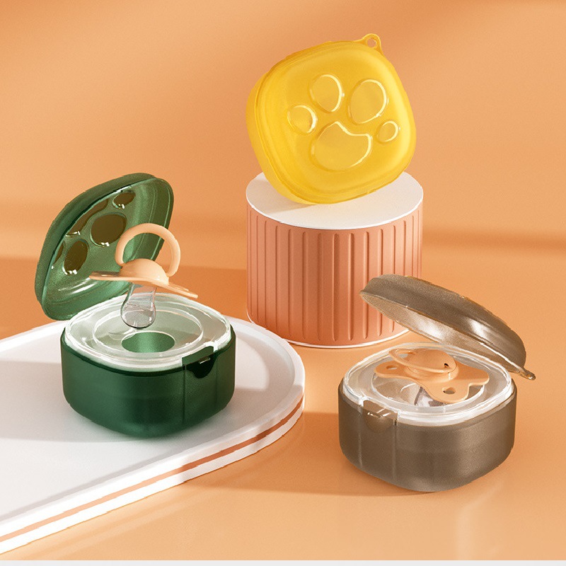 Nuevo patrón de panda transfronterizo de dibujos animados cadena de chupete caja de almacenamiento de chupete caja de polvo de PP transparente para bebé