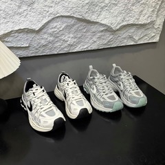 本革 2025 初秋の新作お父さん靴レディースカジュアル多用途軽量スポーツ快適な厚底フォレスト・ガンプ旅行トレンディな靴