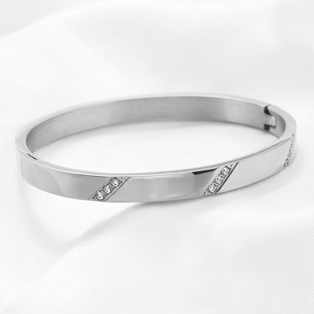 Wholesale Simple Style Solid Color Stainless Steel Inlay Zircon Bangle display picture 4