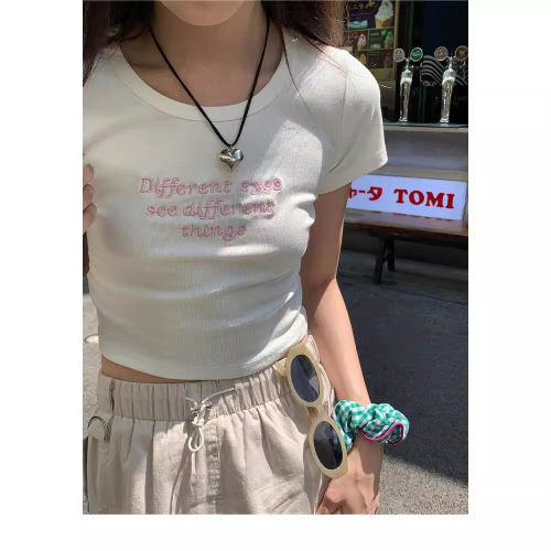 Summer girl sweet and cool short-sleeved cotton embroidered short T-shirt women's top design T-shirt niche slim fit and slim