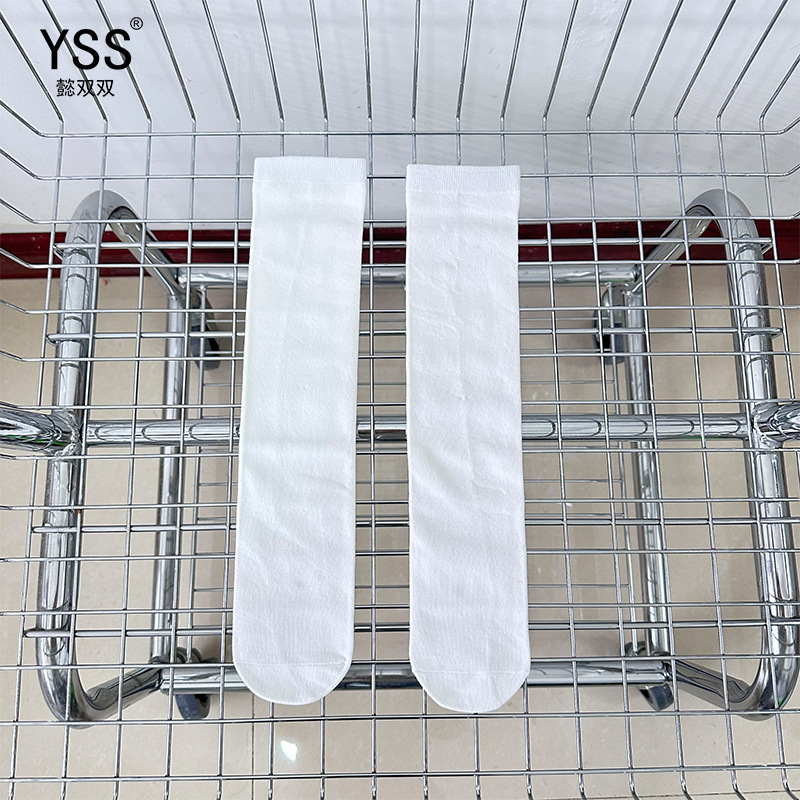 Calcetines de mujer de doble par para niños Four Seasons Medias de rayas sin tacón de estilo coreano Algodón peinado calcetines de becerro de estudiante para niños en blanco y negro