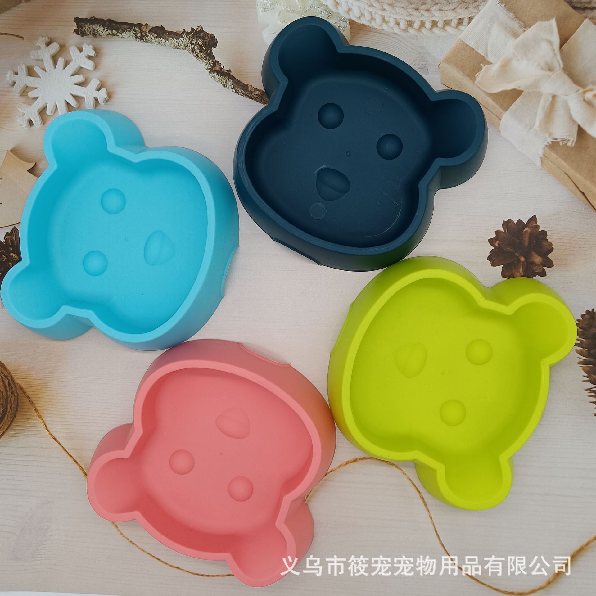 대외 무역 새로운 애완 동물 사료 사발 도매 플라스틱 애완 동물 사발 사발 개 사발 만화 곰 사탕 색 고양이 사발 개 사발