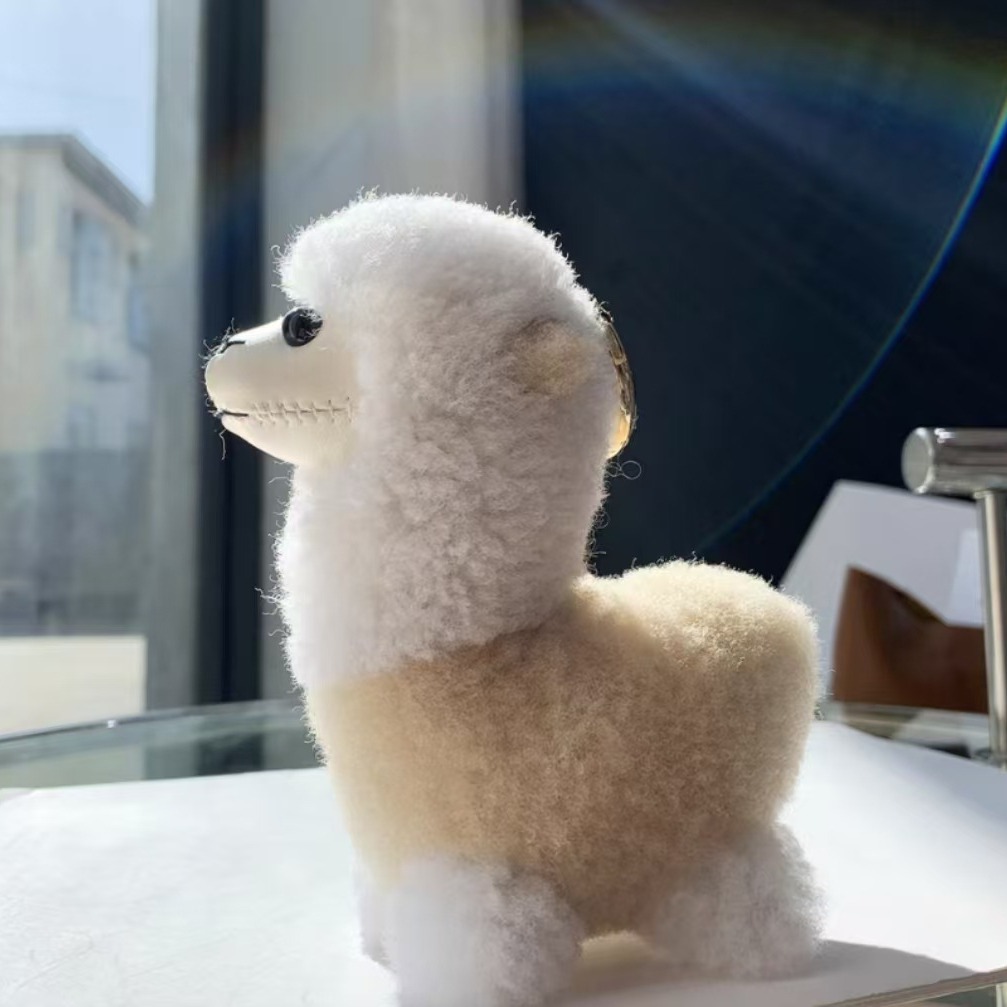 Nuevo lindo alpaca muñeca de peluche colgante muñeca de dibujos animados bolsos colgantes bolsos colgantes de llaves de automóviles