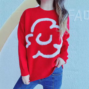 �羳�W��Ů�bë�����pɫ�Ứ�󻨶�ײɫ�A�I���ɴ�aᘿ����^ë��