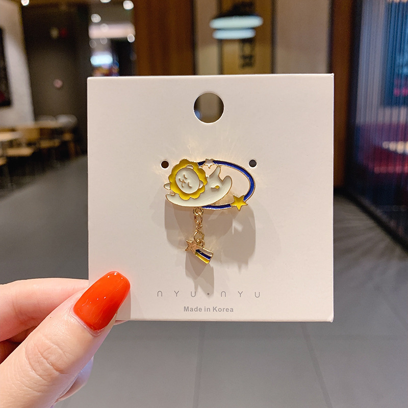 Dibujos animados lindo estilo japonés aceite goteo broche ins personalidad de moda escote femenino insignia pin accesorios nicho medalla decorativa