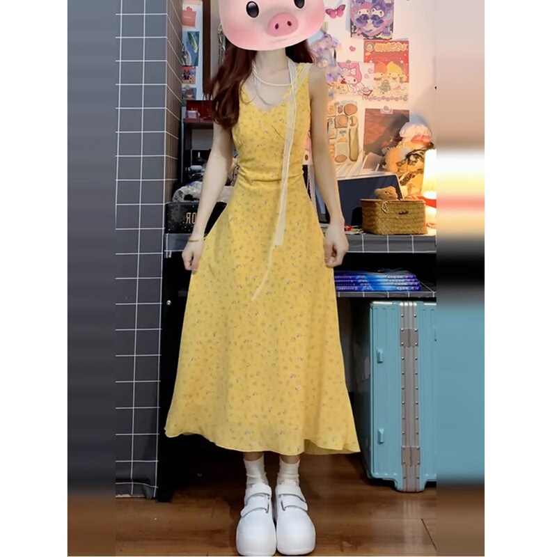 Yellow Dopamine Stopped Waist Skirt Strap dress Children's Summer 2025 New French Style Floral Long Skirt Yellow Dopamine Stopped Waist Skirt Strap dress Children's Summer 2025 New French Style Floral Long Skirt