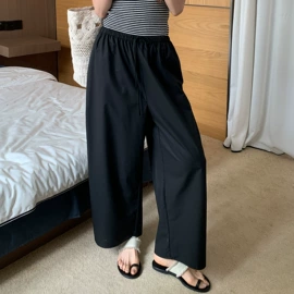 女式毛呢外套;女式针织衫;休闲裤