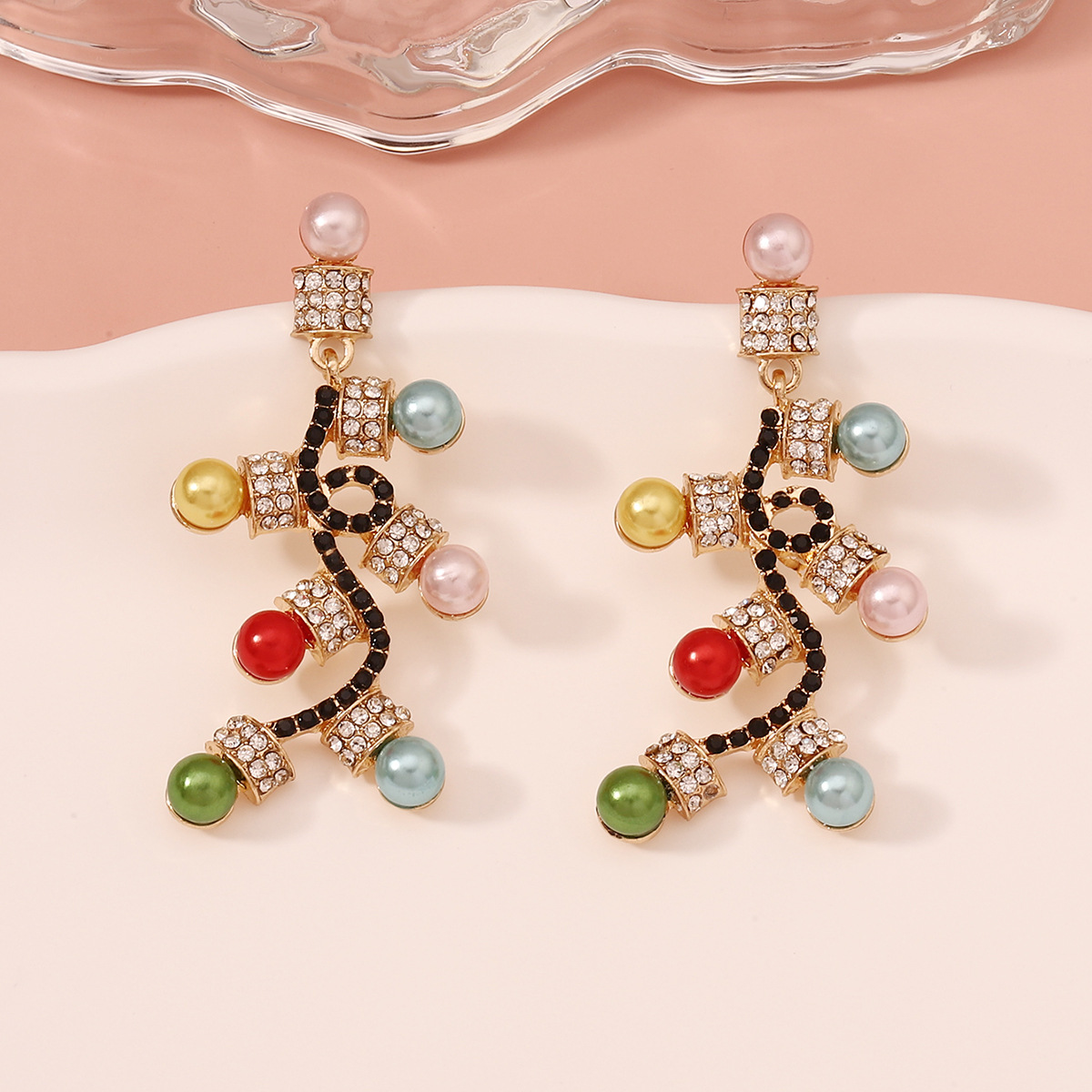 1 Pair Elegant Lady Geometric Inlay Alloy Artificial Pearls Zircon Drop Earrings display picture 3