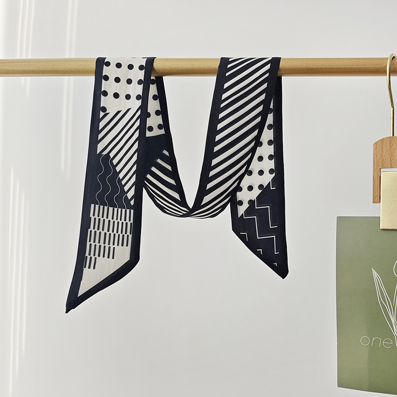 Bufanda de seda larga pequeña a rayas blancas y negras retro 2025 nueva moda francesa alta sensación de temperamento bufanda bufanda accesorios