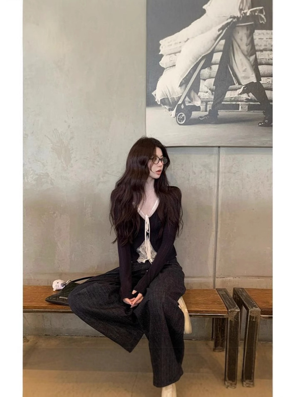 【工厂现货】辣妹风蕾丝拼接绑带假两件撞色t恤女春季显瘦打底衫|undefined