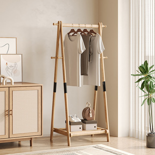 �羳��ñ������ʽ��ľ������Ғ��¼ܺ����p��Ь������һ�w�¼�