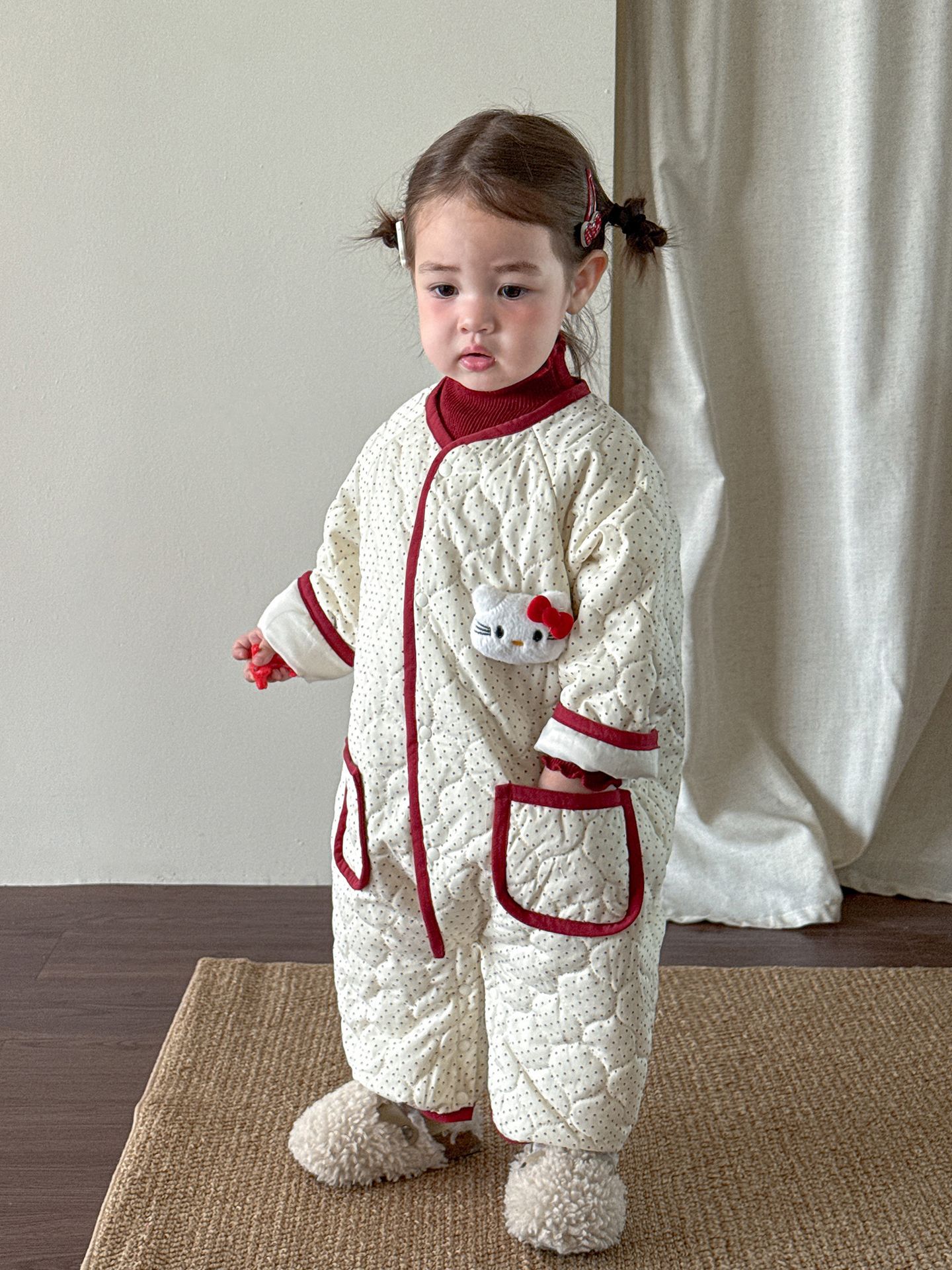 Sugar Pear ropa infantil ropa de bebé camiseta otoño invierno 2025 nuevo terciero engrosado para niños de clase A ropa de escalada de bebé femenina