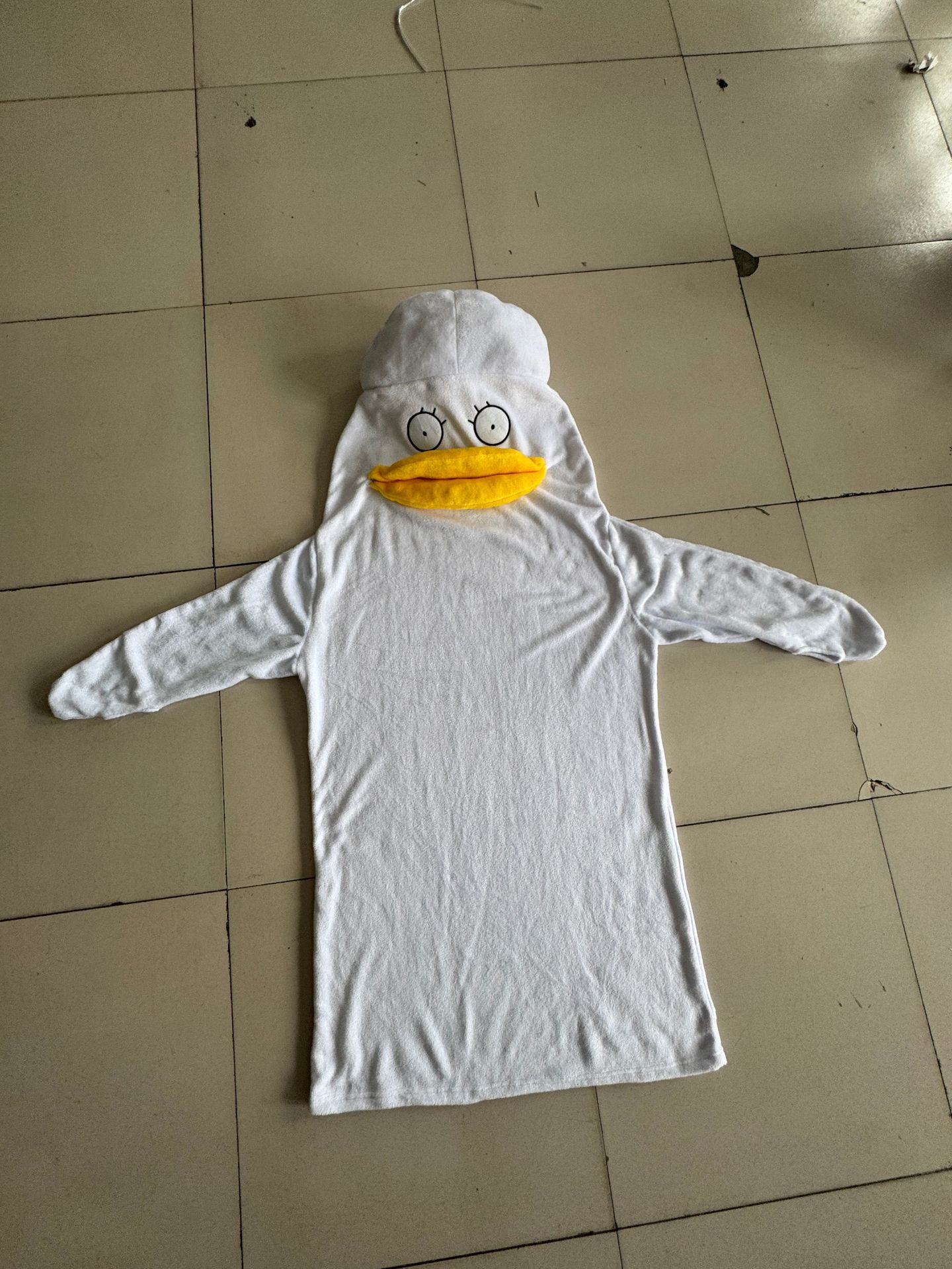 흰 오리 수면 가운