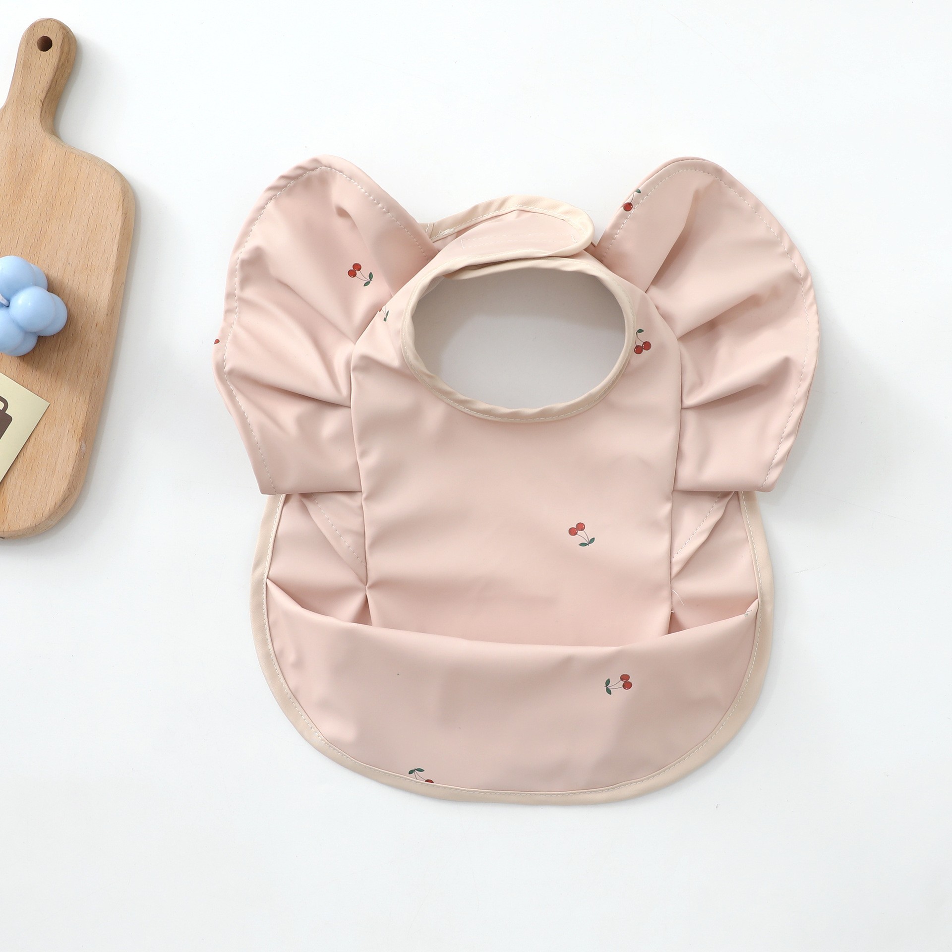 파운데이션 작은 체리 날개