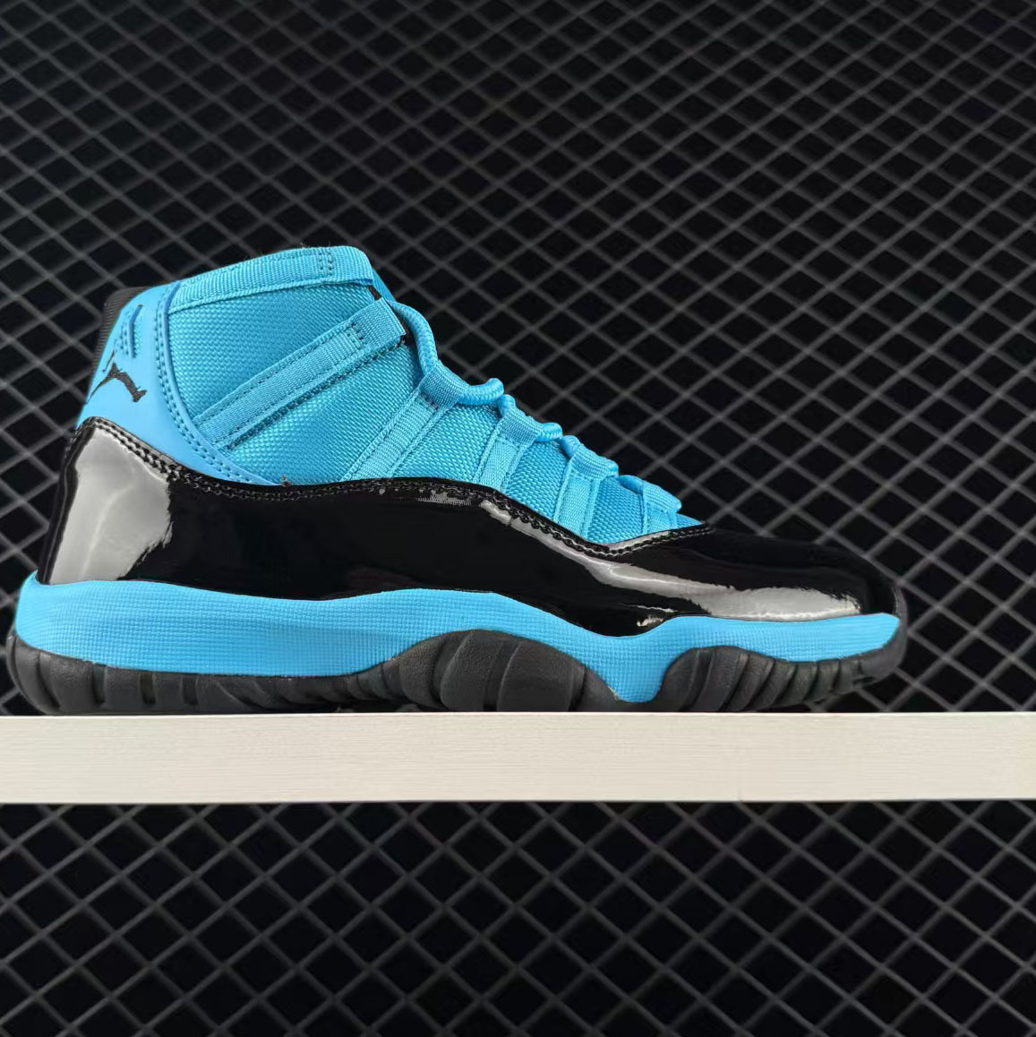 Jordan 11 Retro Gamma Blue