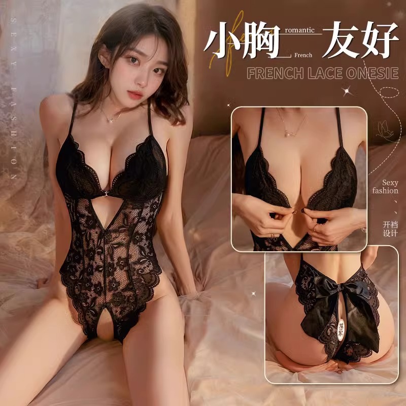 Ropa interior sexy seduce a su esposo, ropa interior clara y divertida, sexo de alto nivel, diversión al aire libre, exposición, entrenamiento, deseo puro, viento y cabello