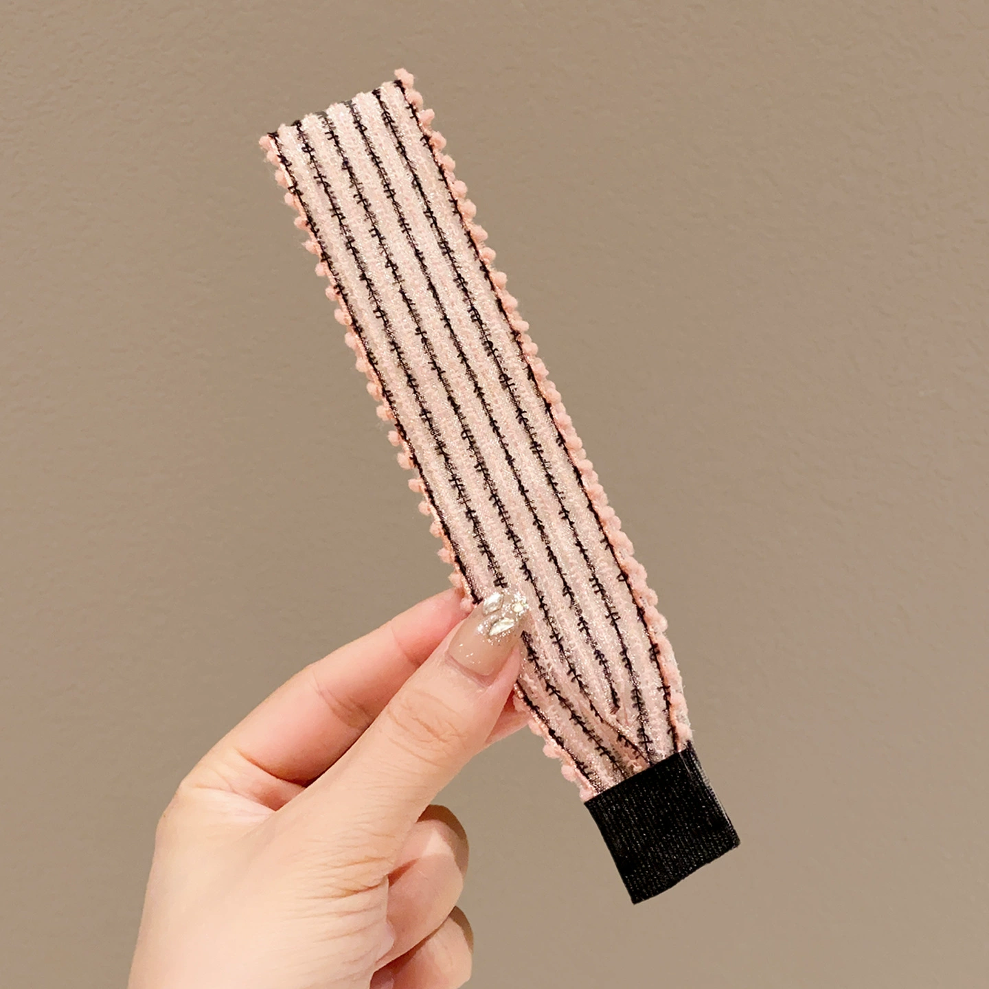 Fashionable headband with velcro, cute bangs