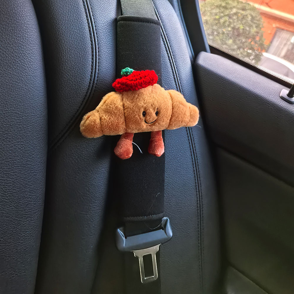 Casco de seguridad de automóvil, cinturón de seguridad de automóvil, cinturón de seguridad de automóvil, fijador de extensión, decoración interior del automóvil, bolsa de corno encantadora, alta calidad