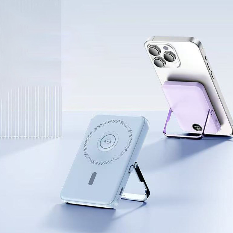 Fabricante de suministro compacto y conveniente de carga magnética 5000 mA / 10000 mA 22.5W + carga inalámbrica 15W