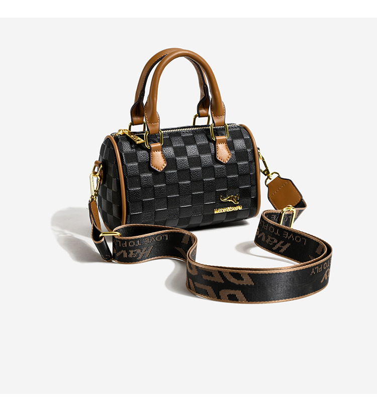 Women's Bag 2023 Autumn/Winter New Fashion Embossed Pillow Bag Boston Broadband Women's Bag Single Shoulder Crossbody Bag_voghion.com
