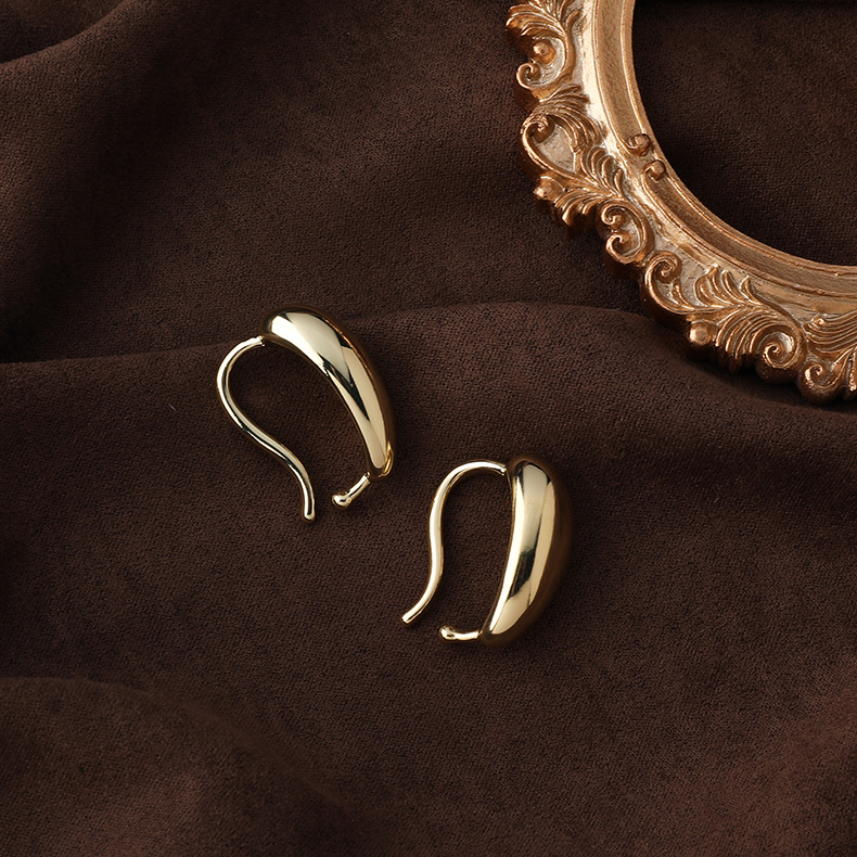 Simple Metal Glossy Water Drop Copper Earrings Wholesale display picture 1