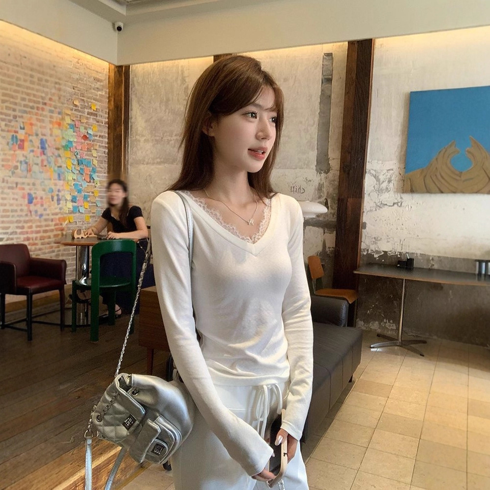 宋正恩蕾丝花边v领打底衫女秋冬新款纯欲修身内搭白色长袖t恤上衣