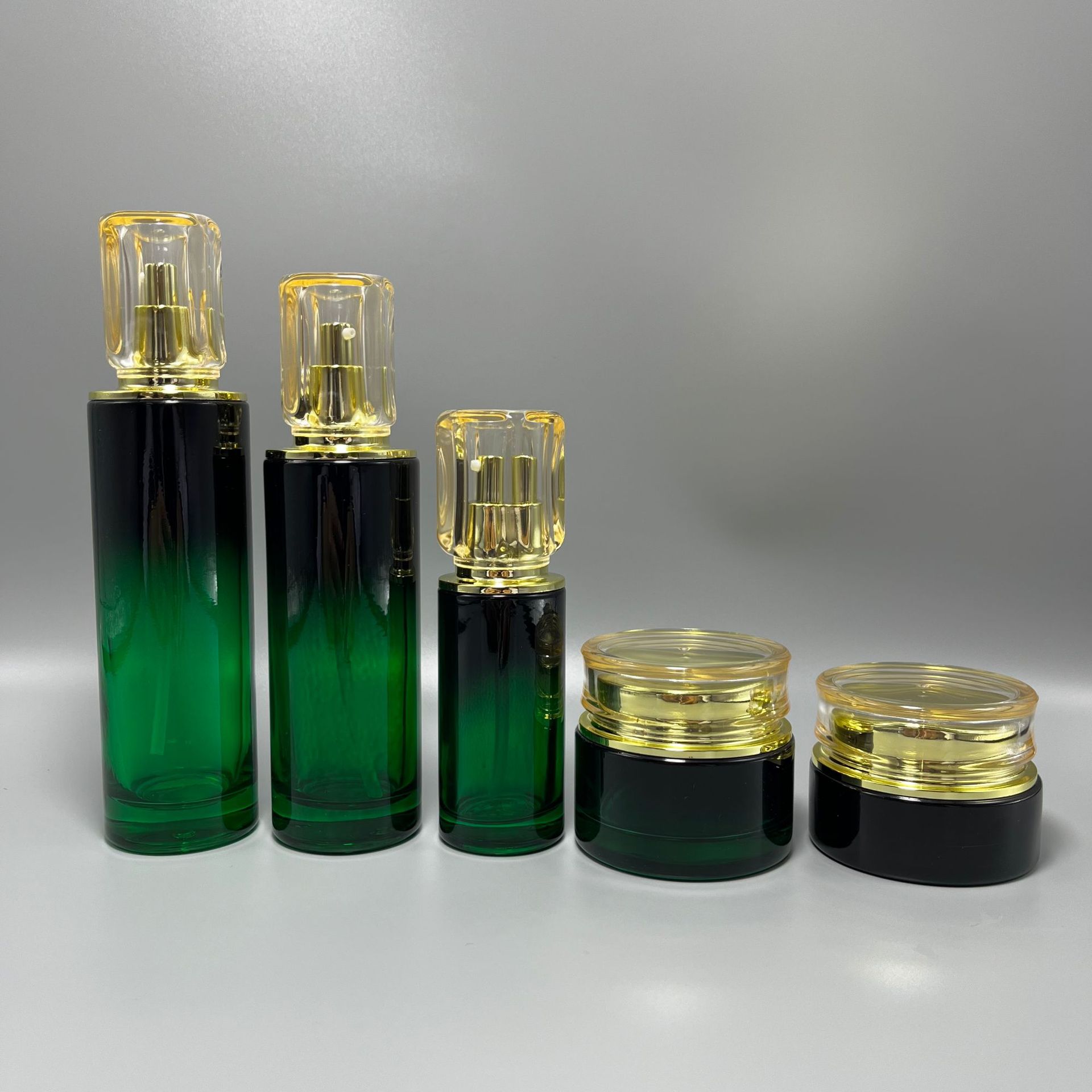 En stock CPB mismo estilo loción de agua esencia sub-botella 40m120ml botella de conjunto de vidrio redondo recto botella de crema de 30g