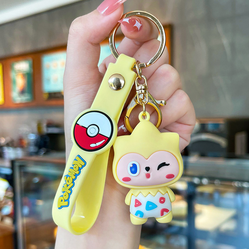 Venta directa de fábrica llavero colgante pequeño muñeca tridimensional llavero de coche mochila escolar colgante puesto al por mayor productos pequeños
