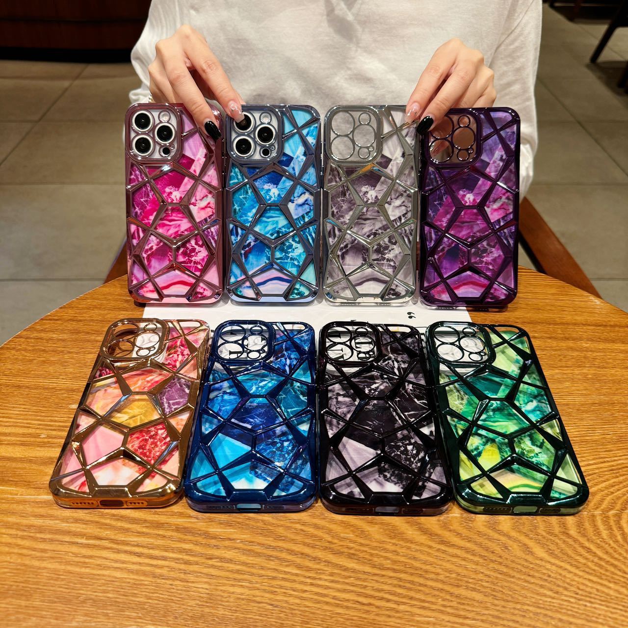 For Apple iPhone16promax Large Hole Three-Dimensional Diamond Pattern Electroplated Dali Stone Pattern Drop-Resistant Phone Case