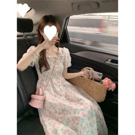 碎花方领连衣裙女夏季2025新款甜美收腰显瘦中长款初恋系裙子