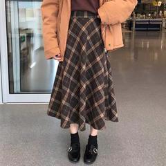春と秋の女性用茶色のチェック柄スカート、ミドル丈のハイウエストAラインプリーツスカート、小柄な人向けの大きな裾のアンブレラスカート、ロングスカート