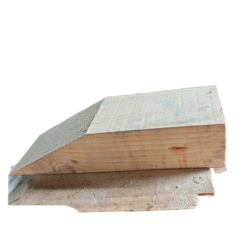 Triangular-Shaped Anti-Slip Painted Iron Sheet with Fixed Handle, Special-Shaped Wood, Fumigated Wood Planks, Anti-Skid Pads for Large Trucks