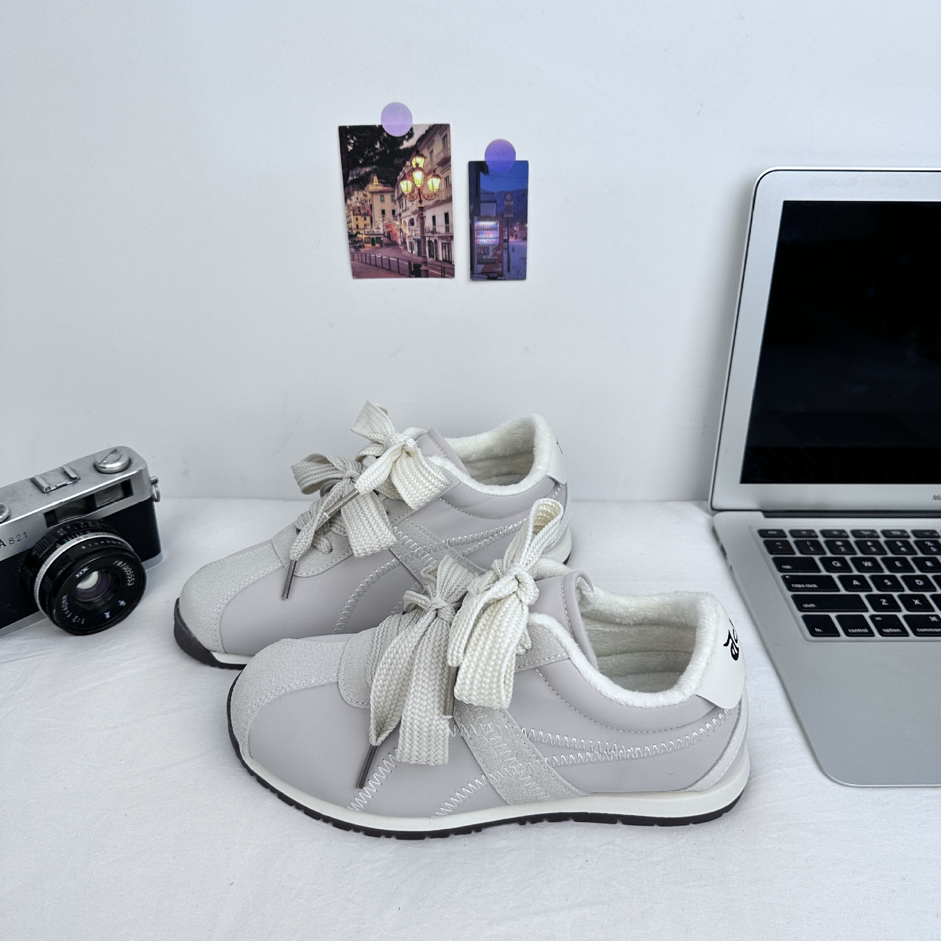 Versión coreana más zapatos de terciopelo Forrest Gump zapatos casuales cómodos 2024 otoño e invierno nuevo estilo todo-fósforo deportes ligeros A9880 generación
