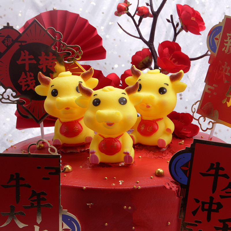 搪胶幸运吉祥牛 新年牛蛋糕摆件吉祥物 牛宝宝烘焙装饰摆件