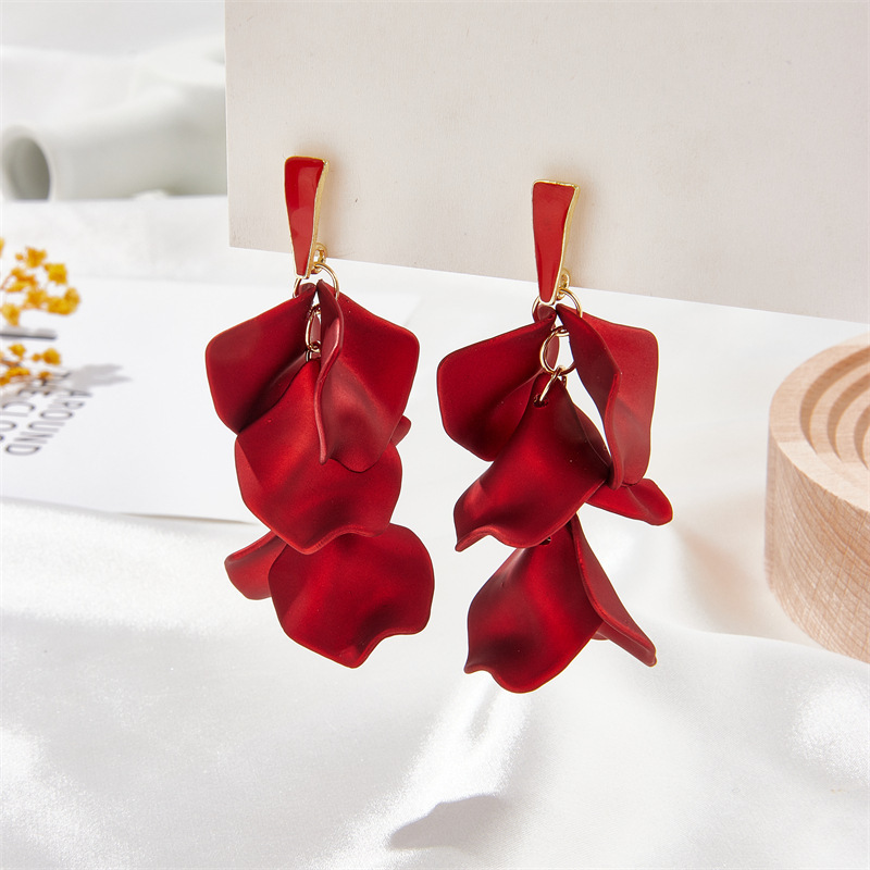 Women'S Gender Spray Paint Finish 1 Pair Sweet Simple Style Petal Stoving Varnish Arylic Drop Earrings